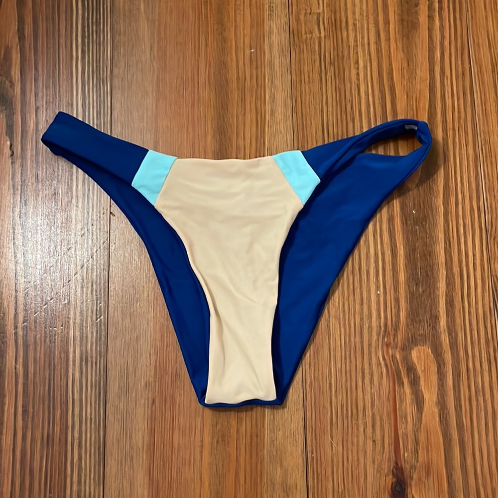 Bikini bottoms